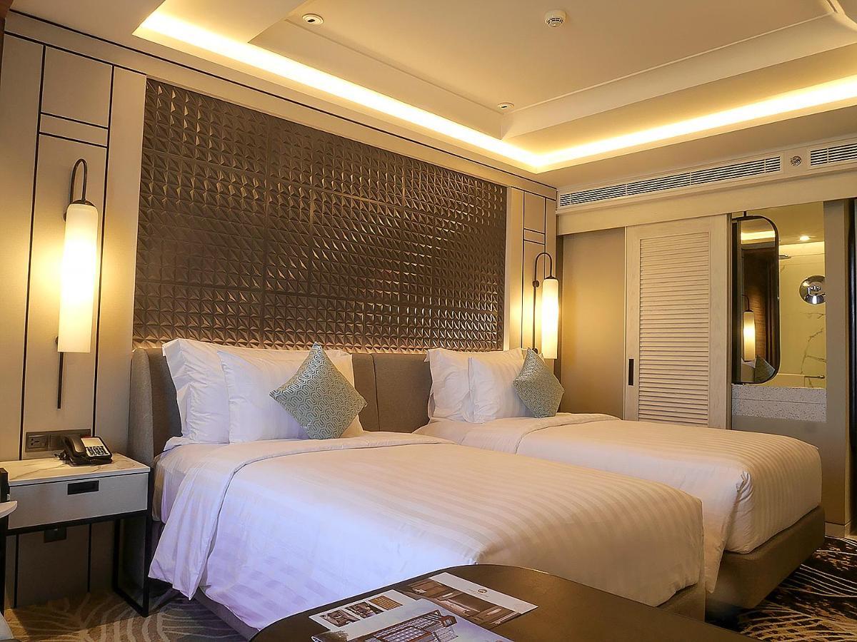 Hotel Movenpick Surabaya